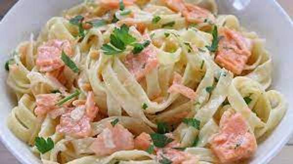Tagliatelle Al Salmone